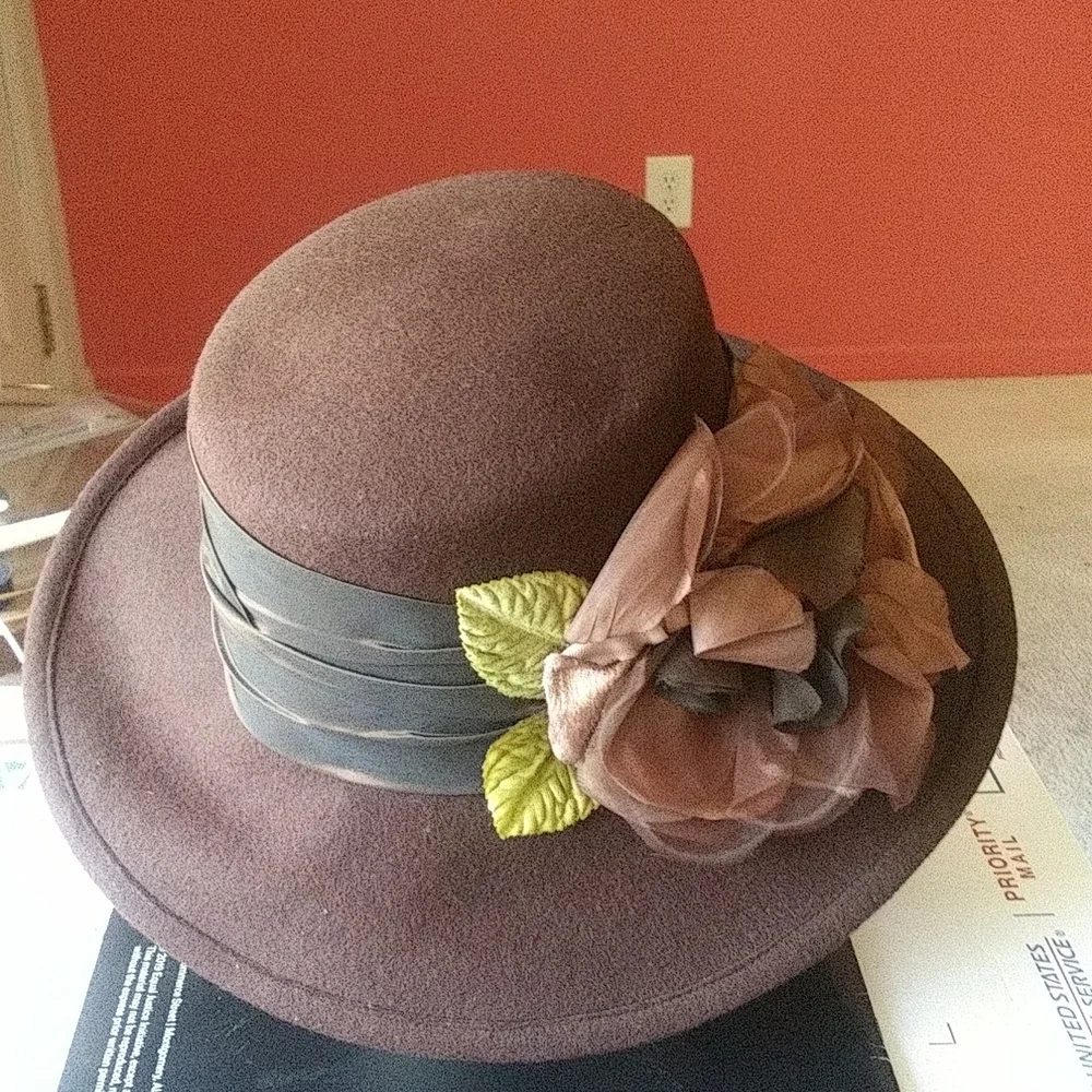 Cappelli wool designer  hat w satin/ flower+ free - Picture 3 of 12